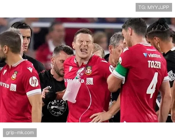 曼联爆冷负于英乙球队，防守漏洞与战术混乱问题凸显